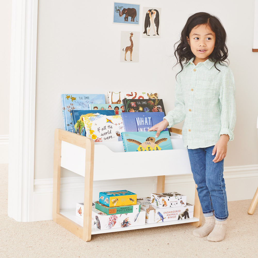 Beanstalk Toddler Front-Facing Bookcase in White